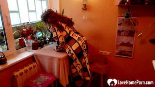 Na njoj je vruće donje rublje i čarape, tako da sam morao čvrsto трахнуть joj