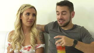 Nais Ng Batang Babae Na Asawa Sa Pagsuso Titi Para Sa Kanyang Kaarawan